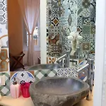 Diana Otel Cenova