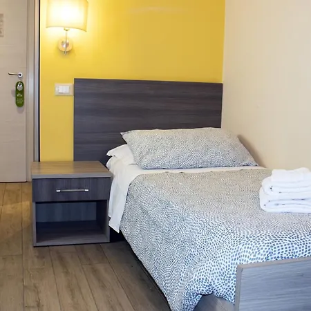 Hotel Diana *